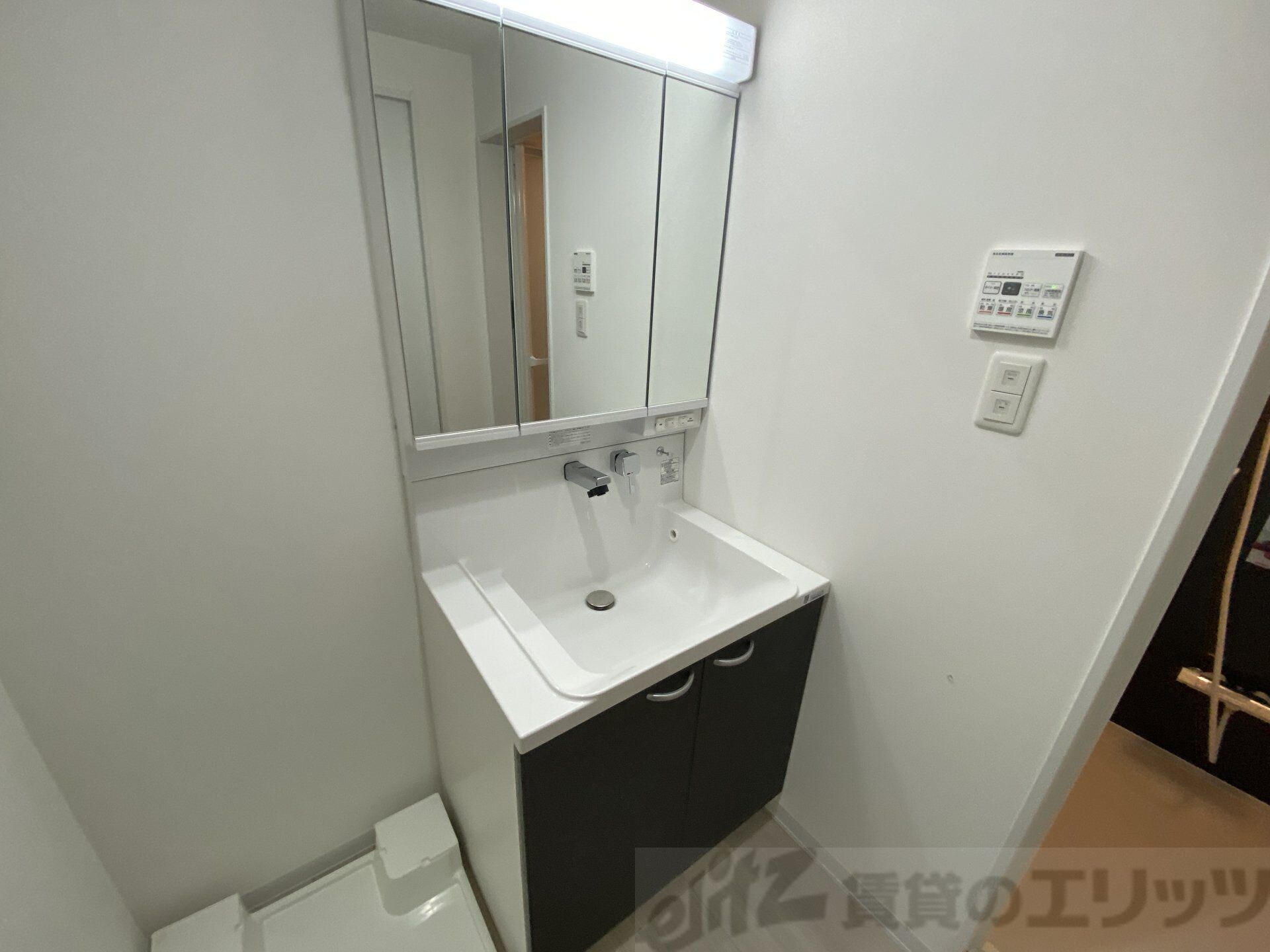 エテルナコート総持寺の物件内観写真