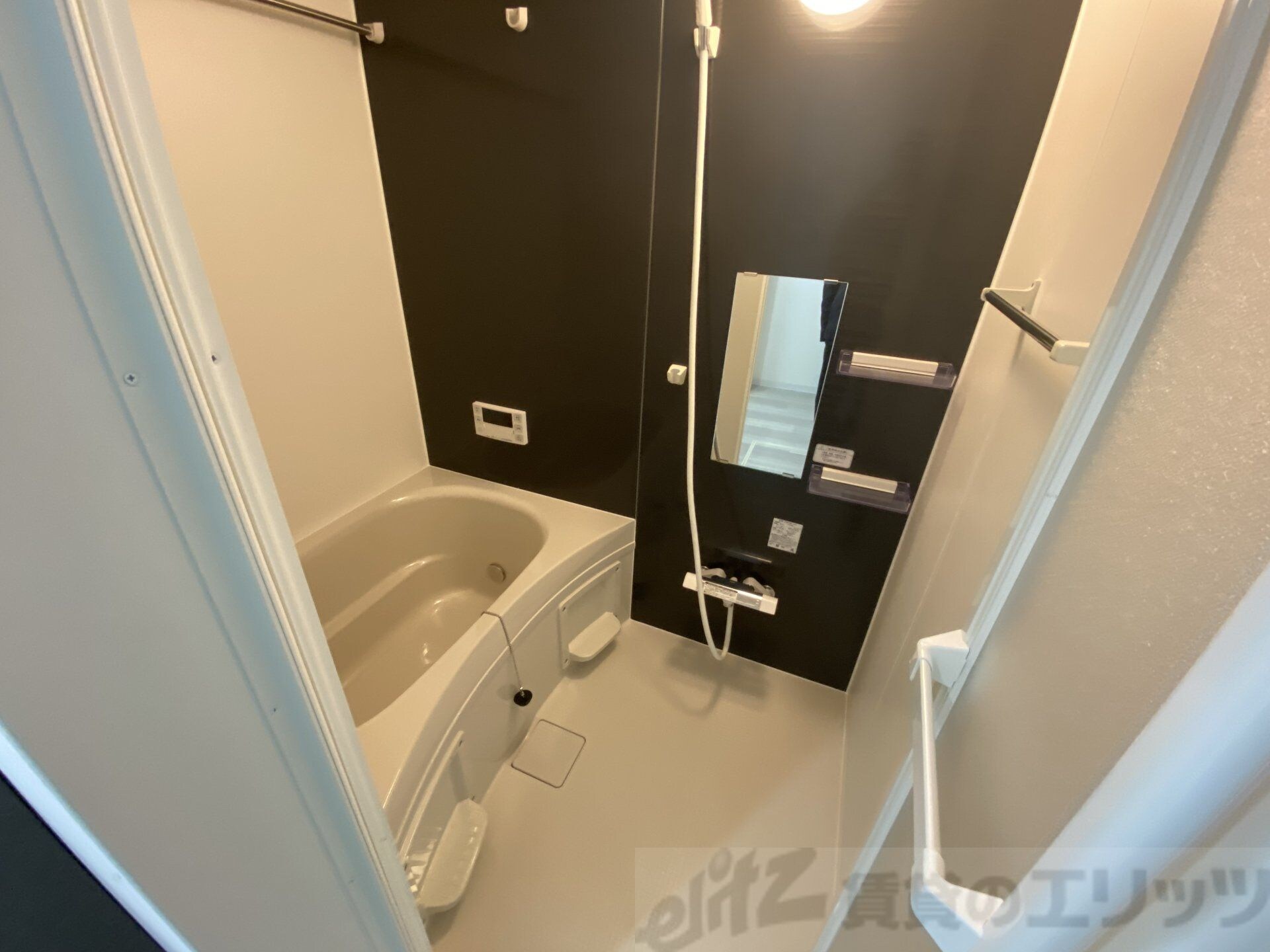 エテルナコート総持寺の物件内観写真