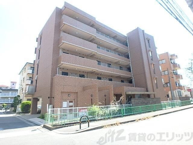 レフィナードの物件外観写真