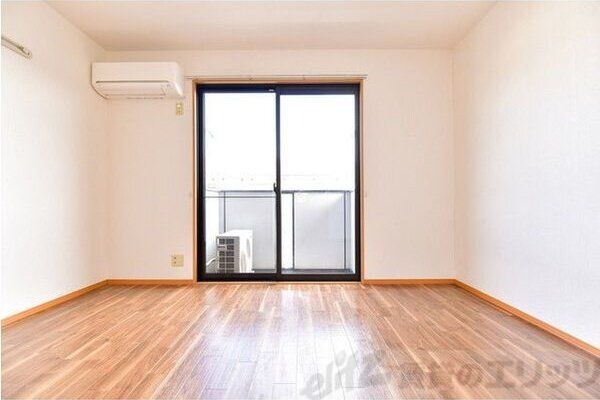 アゼリアコートの物件内観写真