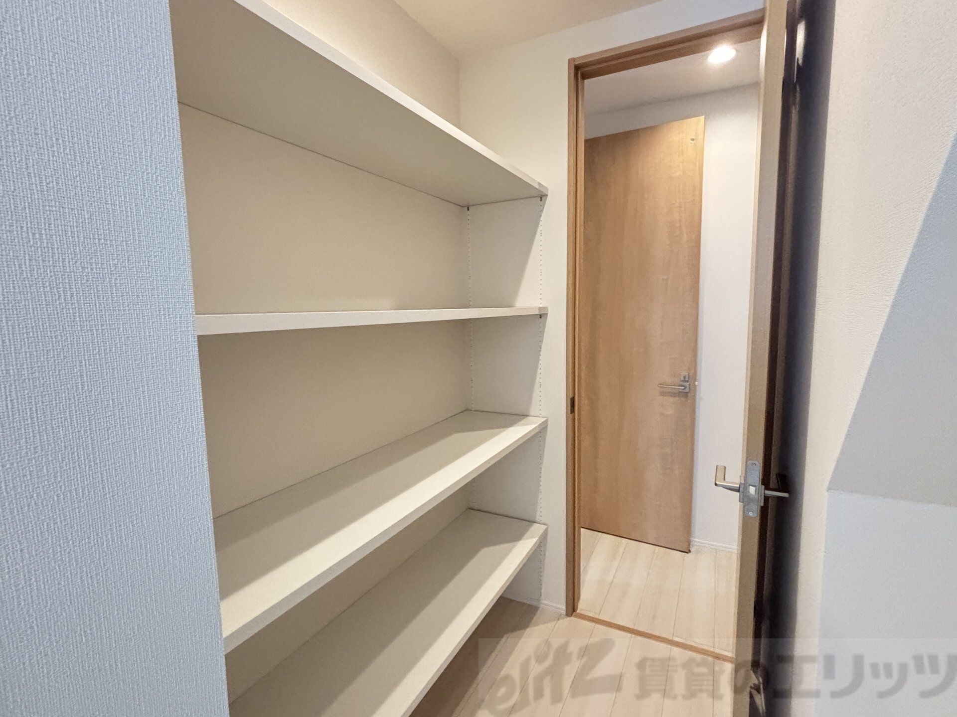 ファミリエ津之江A棟の物件内観写真