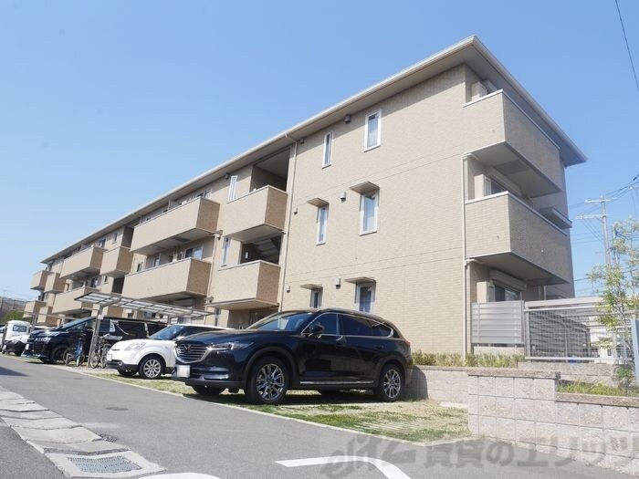 ソフィアコート鳥飼 A棟の物件外観写真