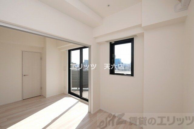 シーズンフラッツ梅田EASTの物件内観写真