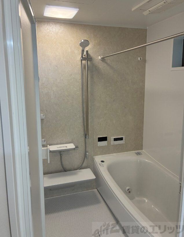 ファミリエ如是A棟の物件内観写真