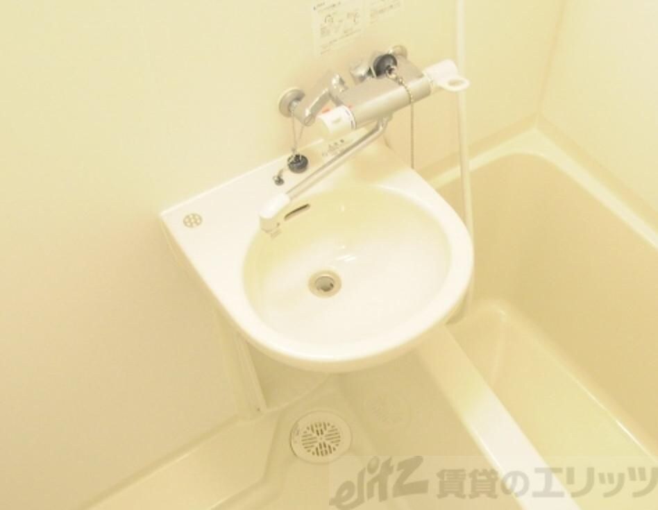 レオパレスイーズプレイスの物件内観写真