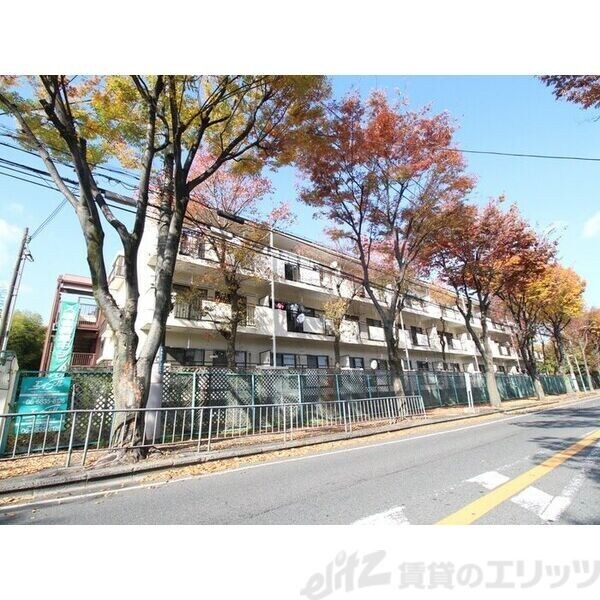 サンハイム杉林の物件外観写真