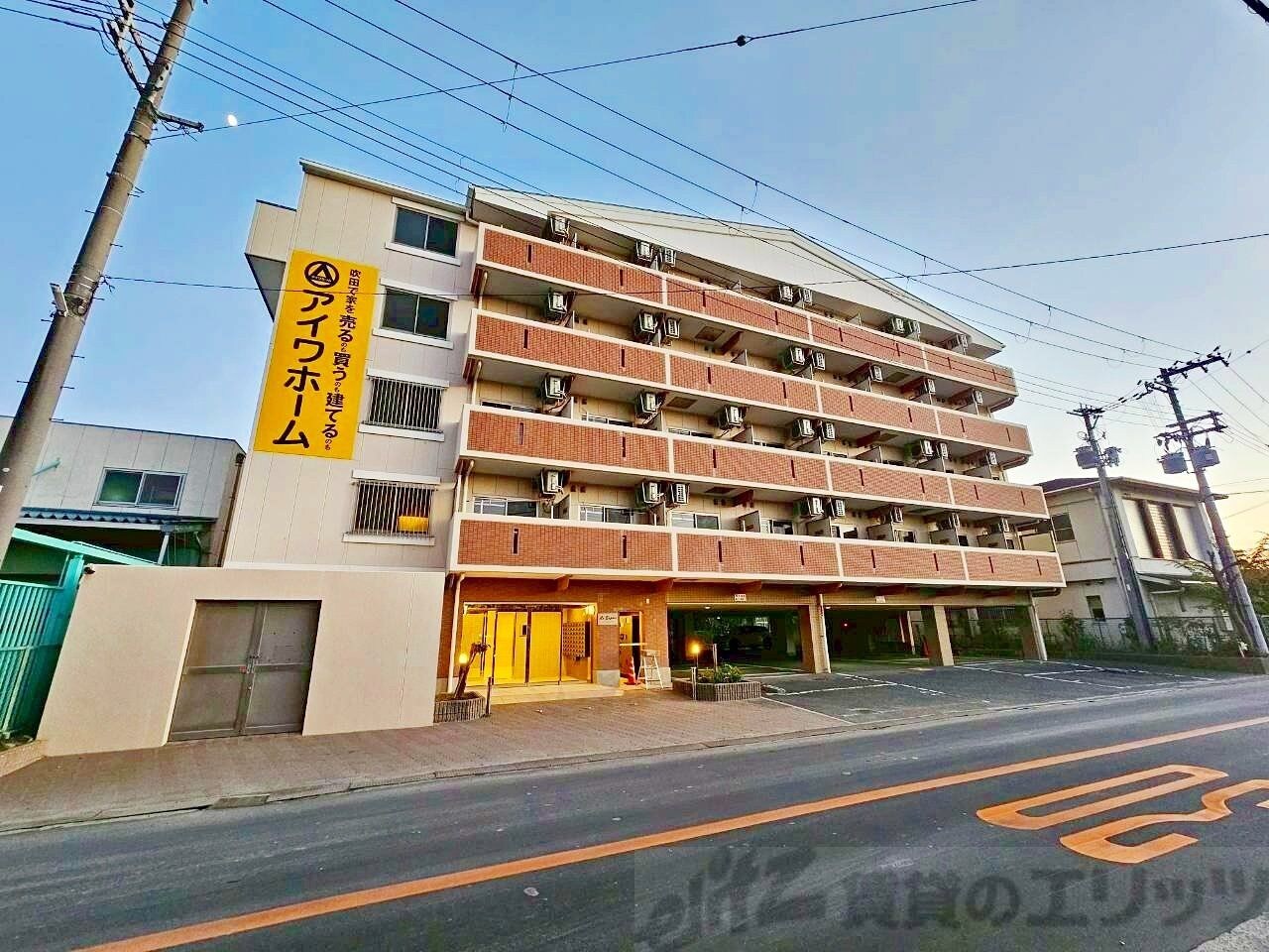 ラ・エスポワールの物件外観写真