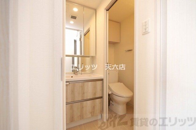 シーズンフラッツ梅田EASTの物件内観写真