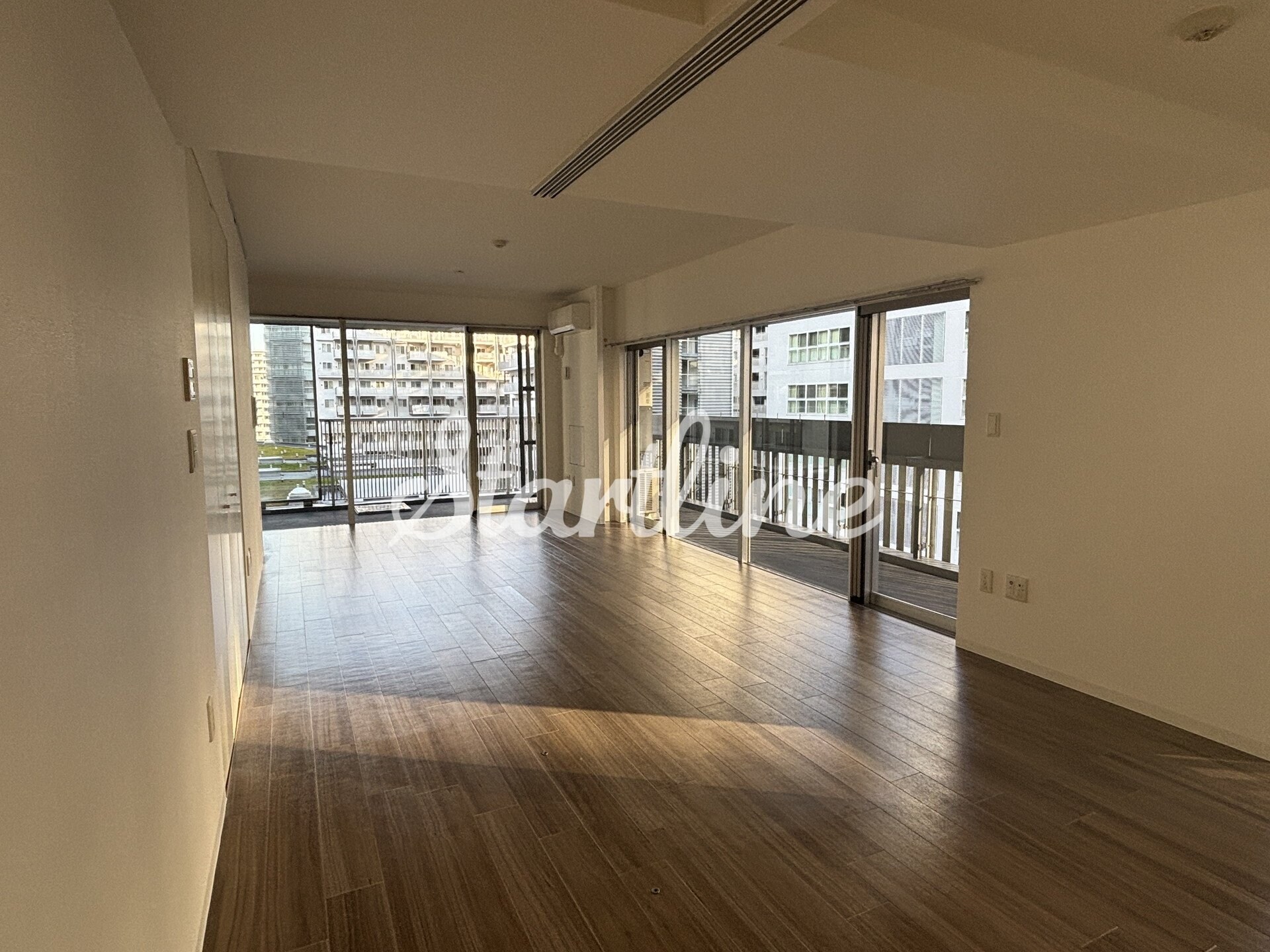 東雲キャナルコートCODAN17号棟の物件内観写真