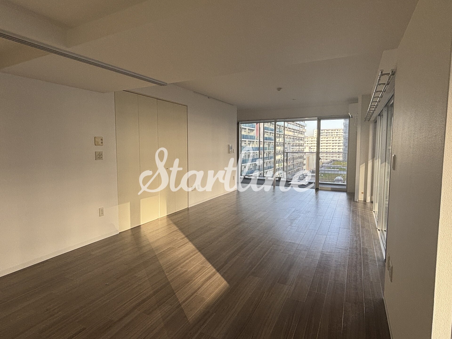 東雲キャナルコートCODAN17号棟の物件内観写真