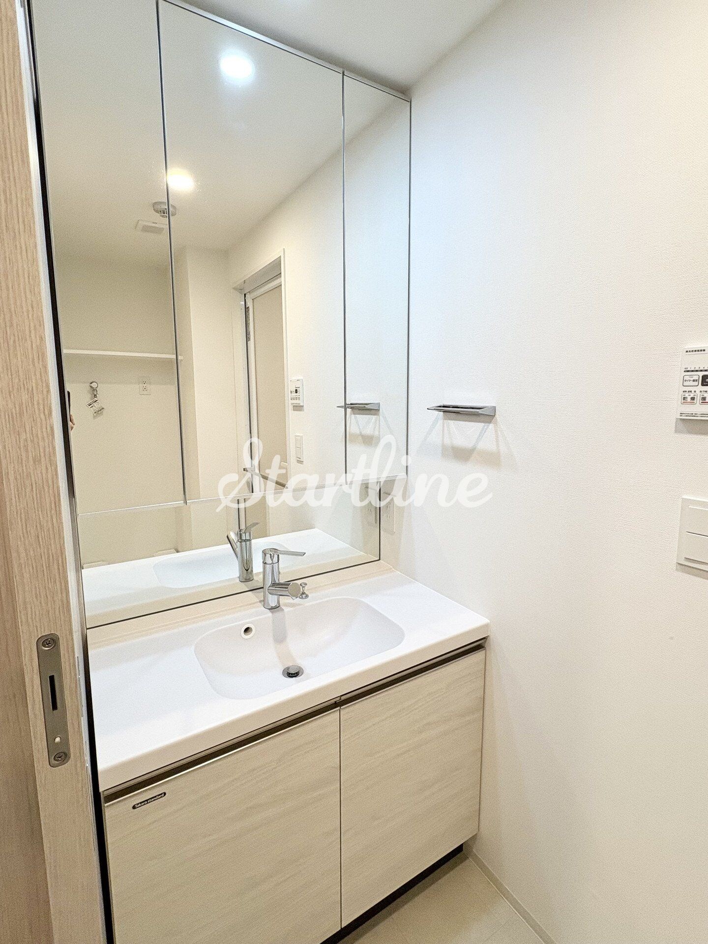 コンフォリア・リヴ豊洲キャナルの物件内観写真