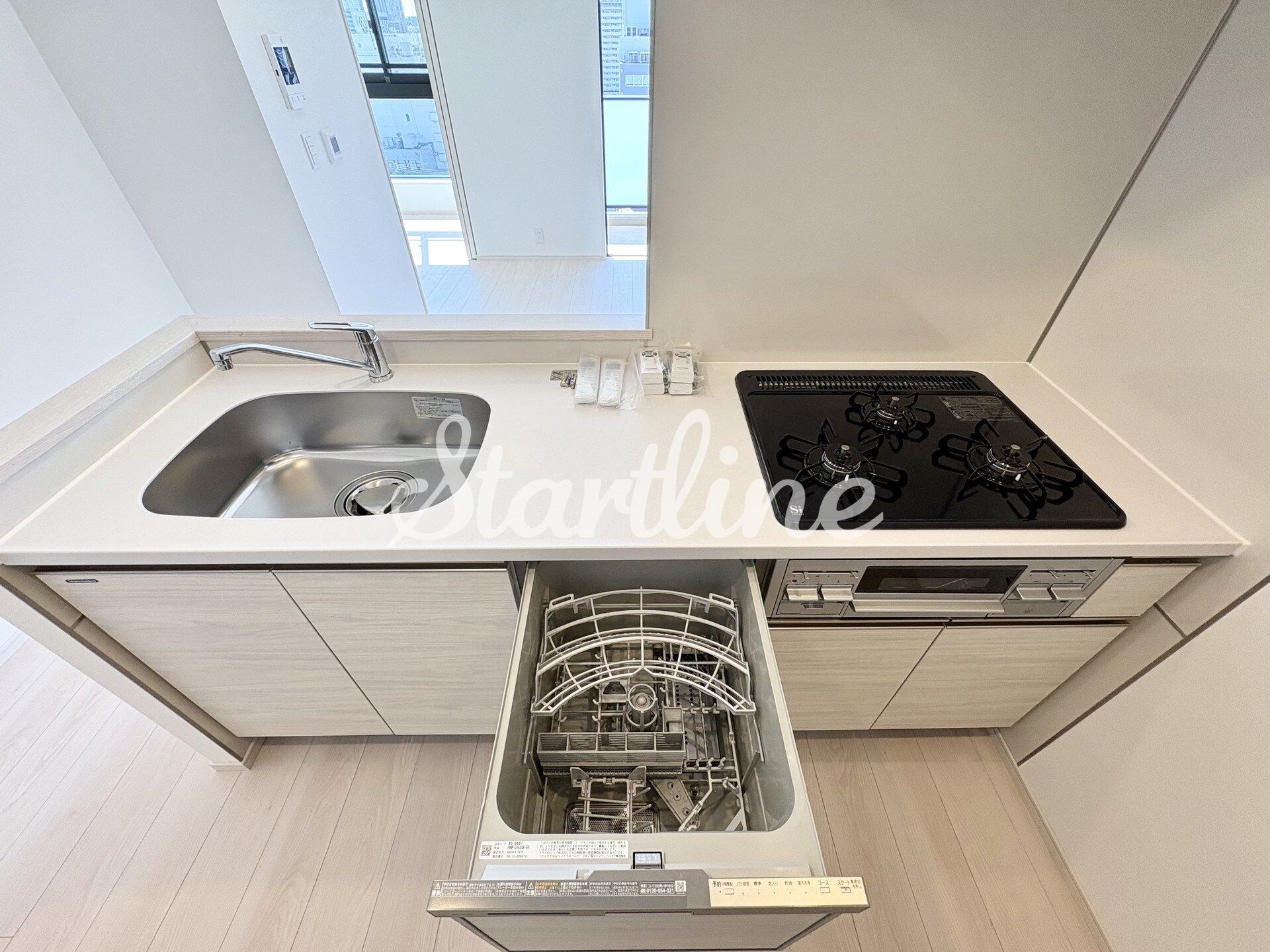 コンフォリア・リヴ豊洲キャナルの物件内観写真