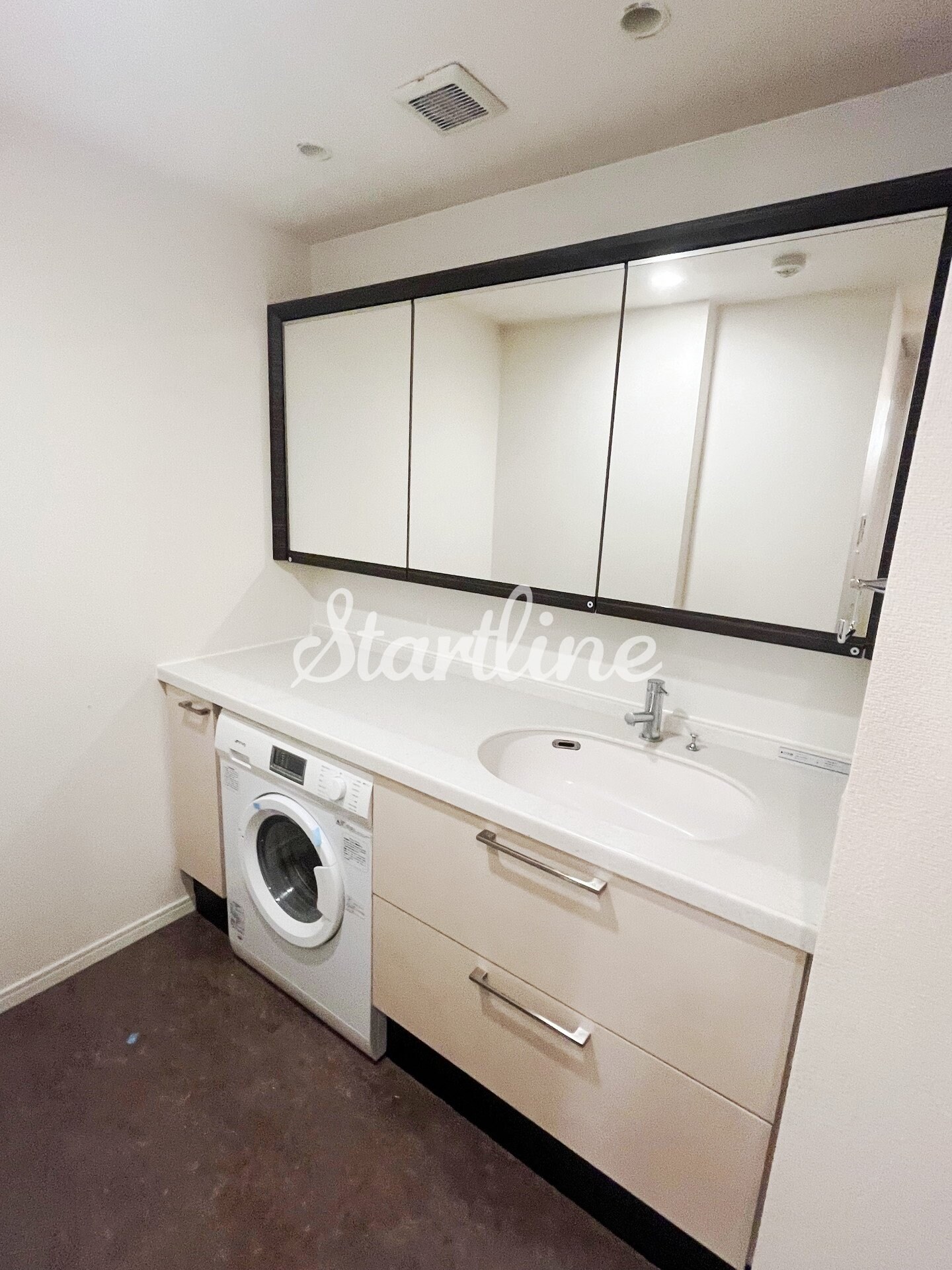 アルティスコート南青山の物件内観写真