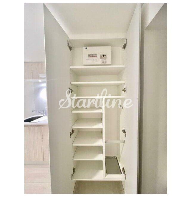 エストゥルース羽田の物件内観写真