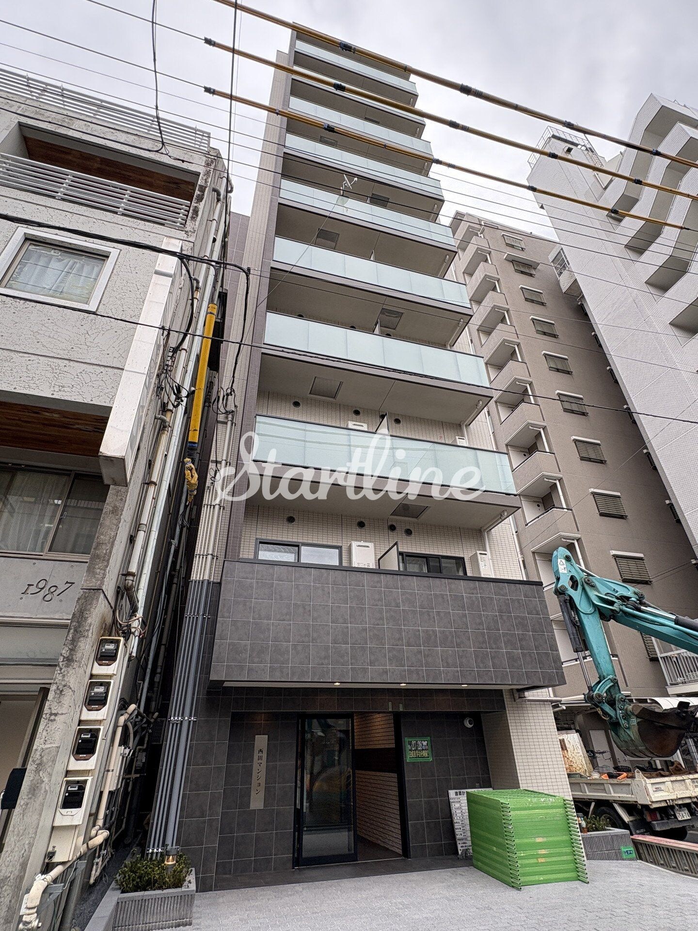 西田マンションの物件外観写真