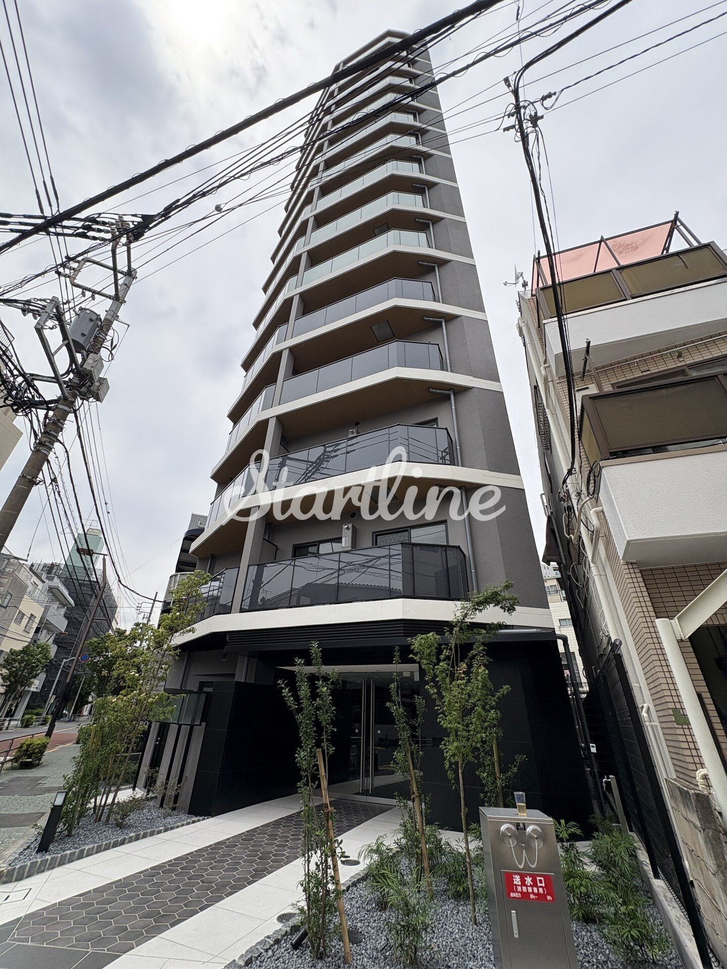 アジールコート町屋の物件外観写真