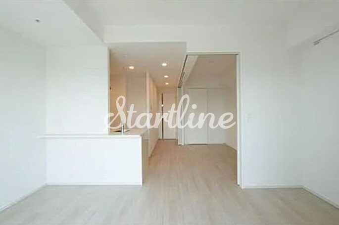 コンフォリア東新宿の物件内観写真