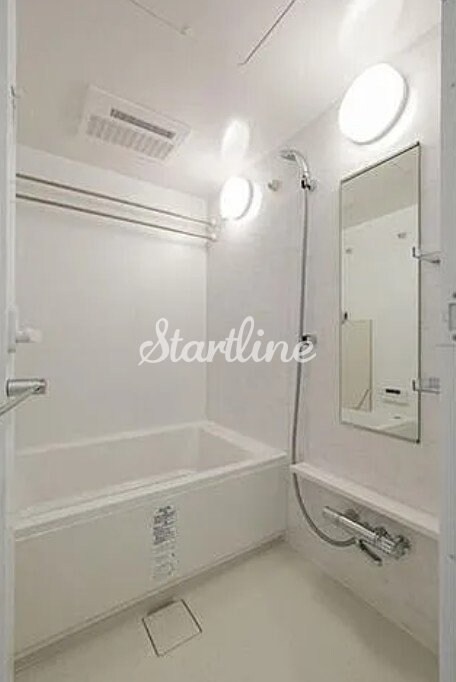 コンフォリア東新宿の物件内観写真