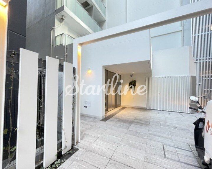 コンフォリア東新宿の物件内観写真