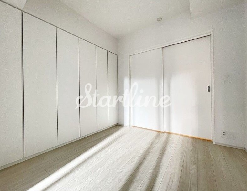 コンフォリア東新宿の物件内観写真