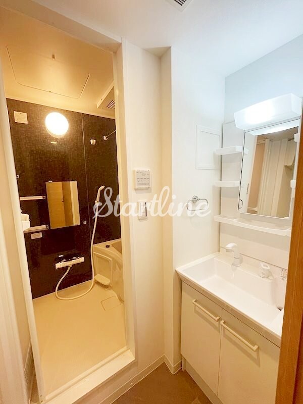 FLレジデンス新宿IIIの物件内観写真