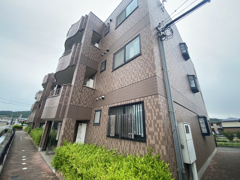 レジデンスコート東山の物件外観写真