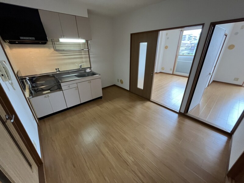 プラザ亀山の物件内観写真