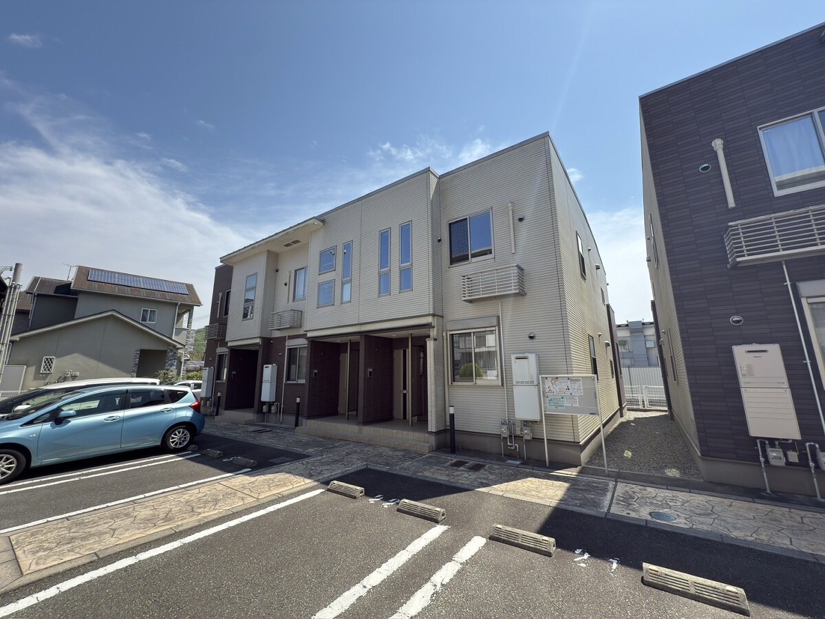 カルムメゾンⅠの物件外観写真