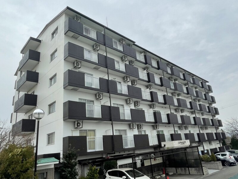 ラフェスタ加東の物件外観写真