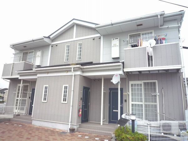 ミレニアム・カーサAの物件外観写真