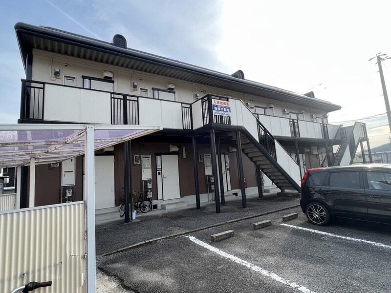 リヴェール北代の物件外観写真