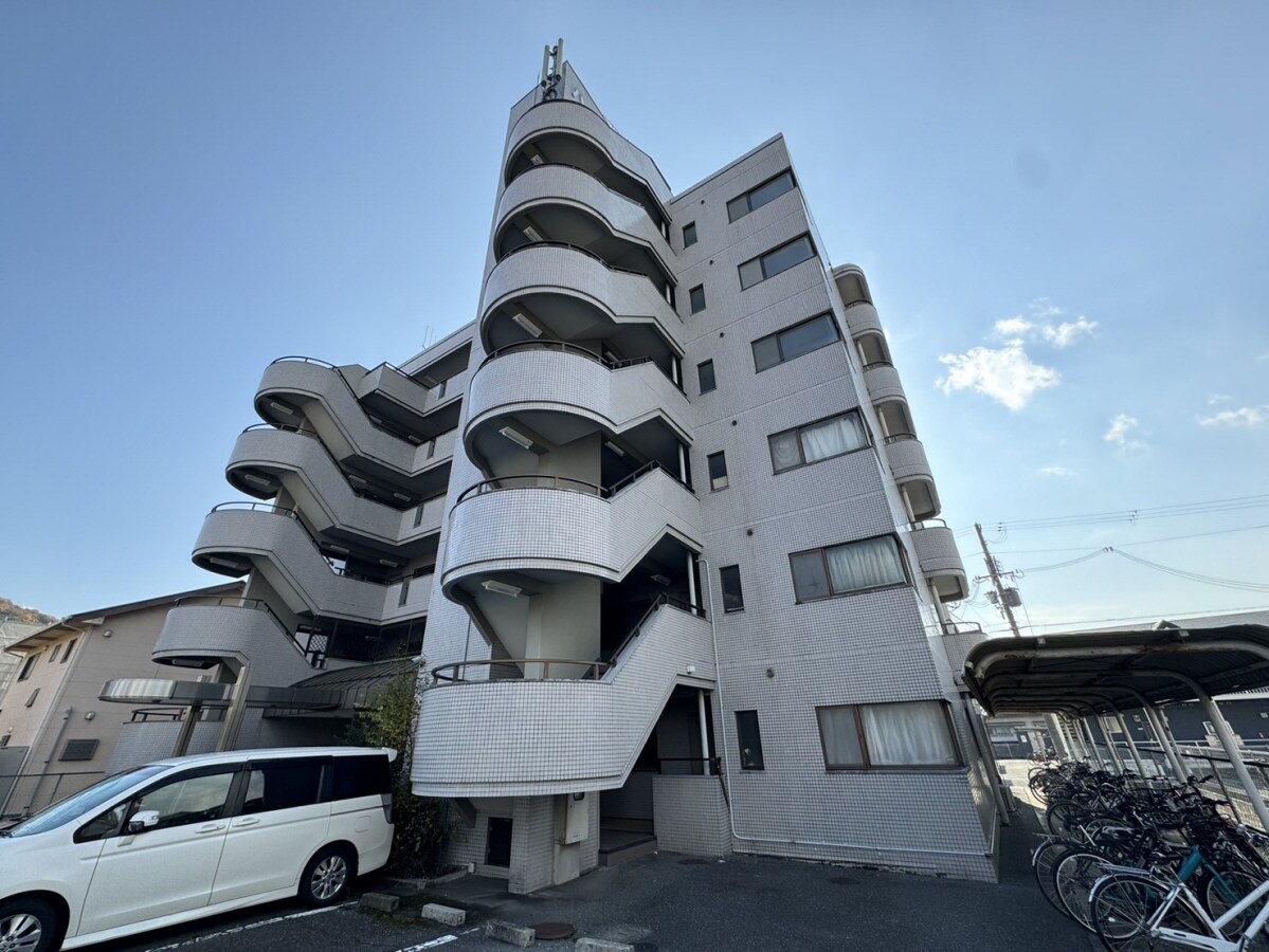 ラグレイス姫路の物件外観写真