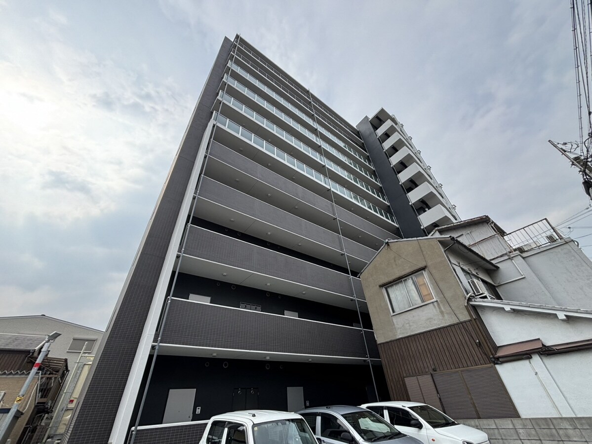 レジデンスh忍町の物件外観写真