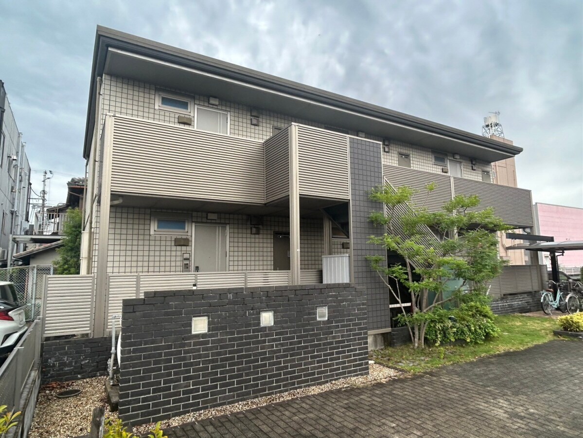 レトアFCの物件外観写真