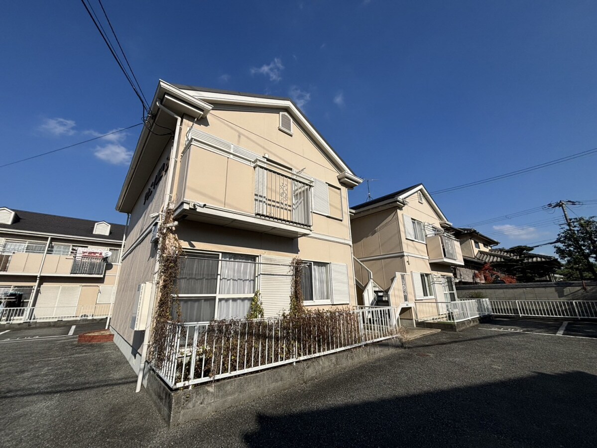 タウニィ高岡の物件外観写真