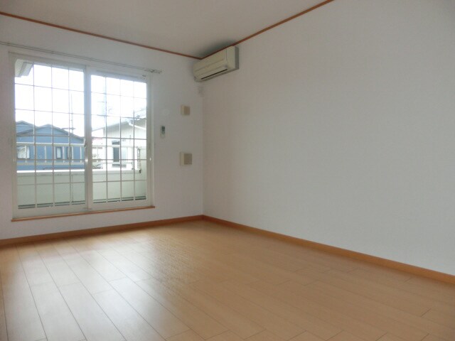 ウッドパストラルIの物件内観写真