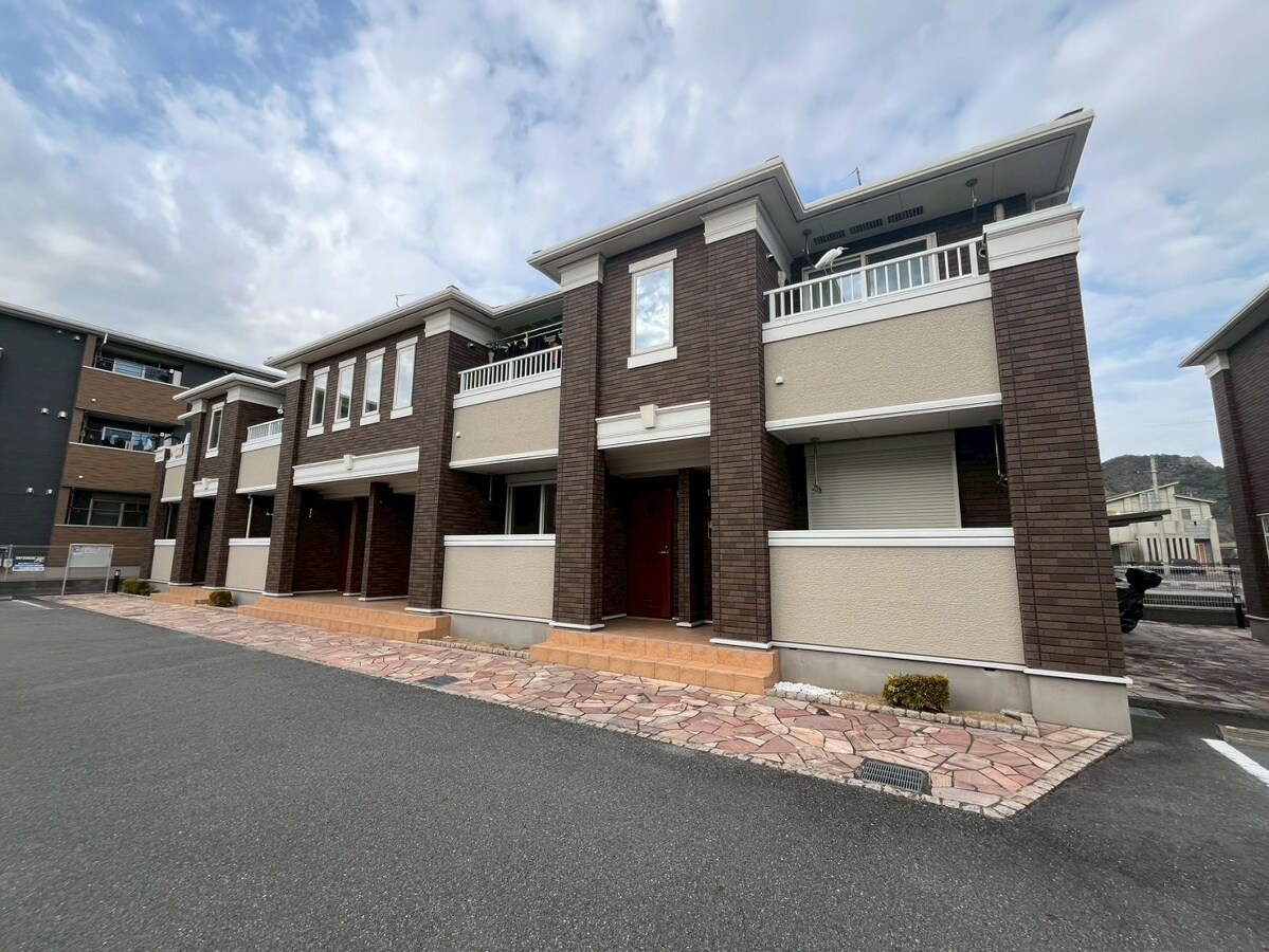 グランペール古賀ⅢBの物件外観写真