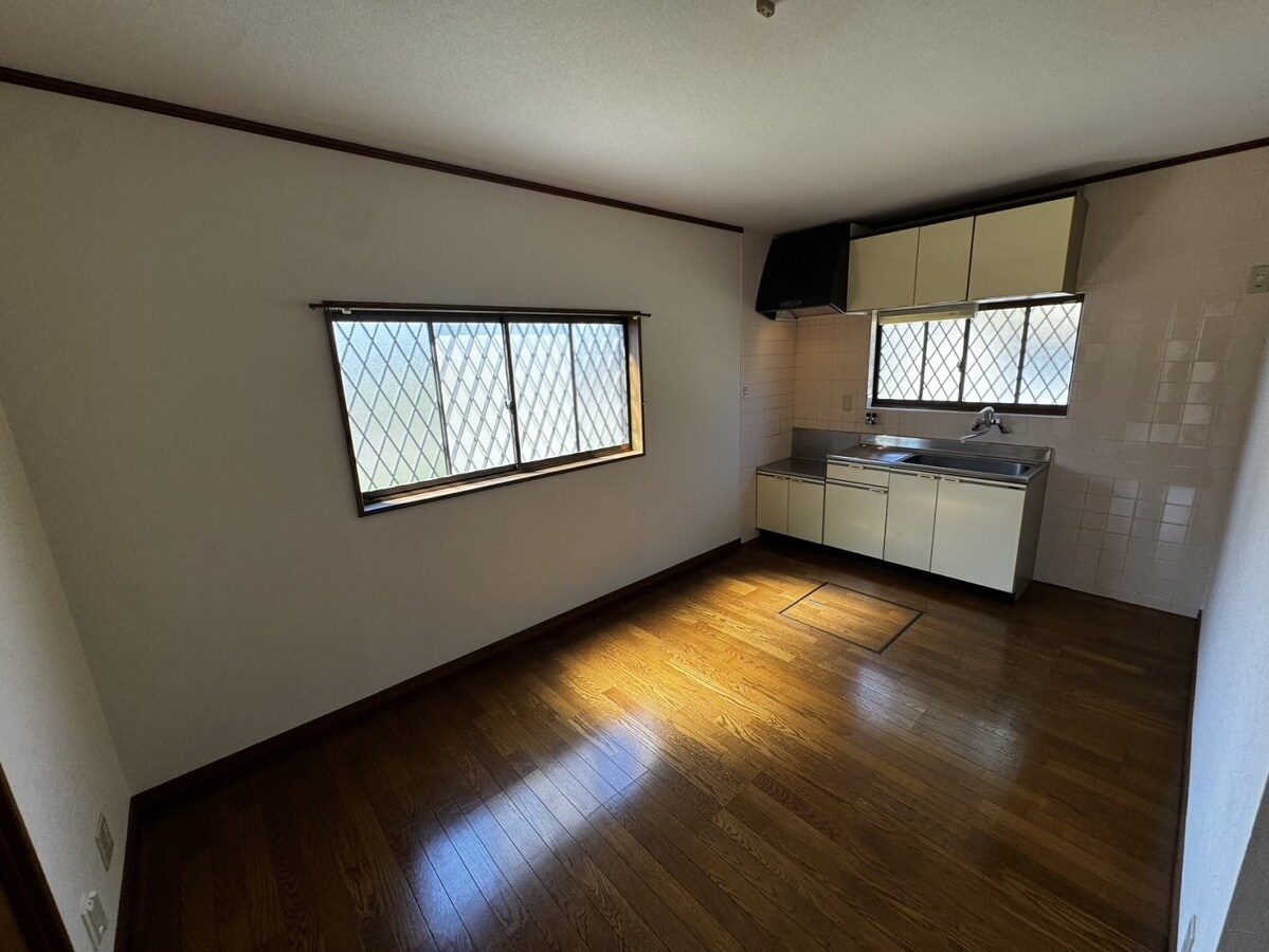アベニュー安室の物件内観写真