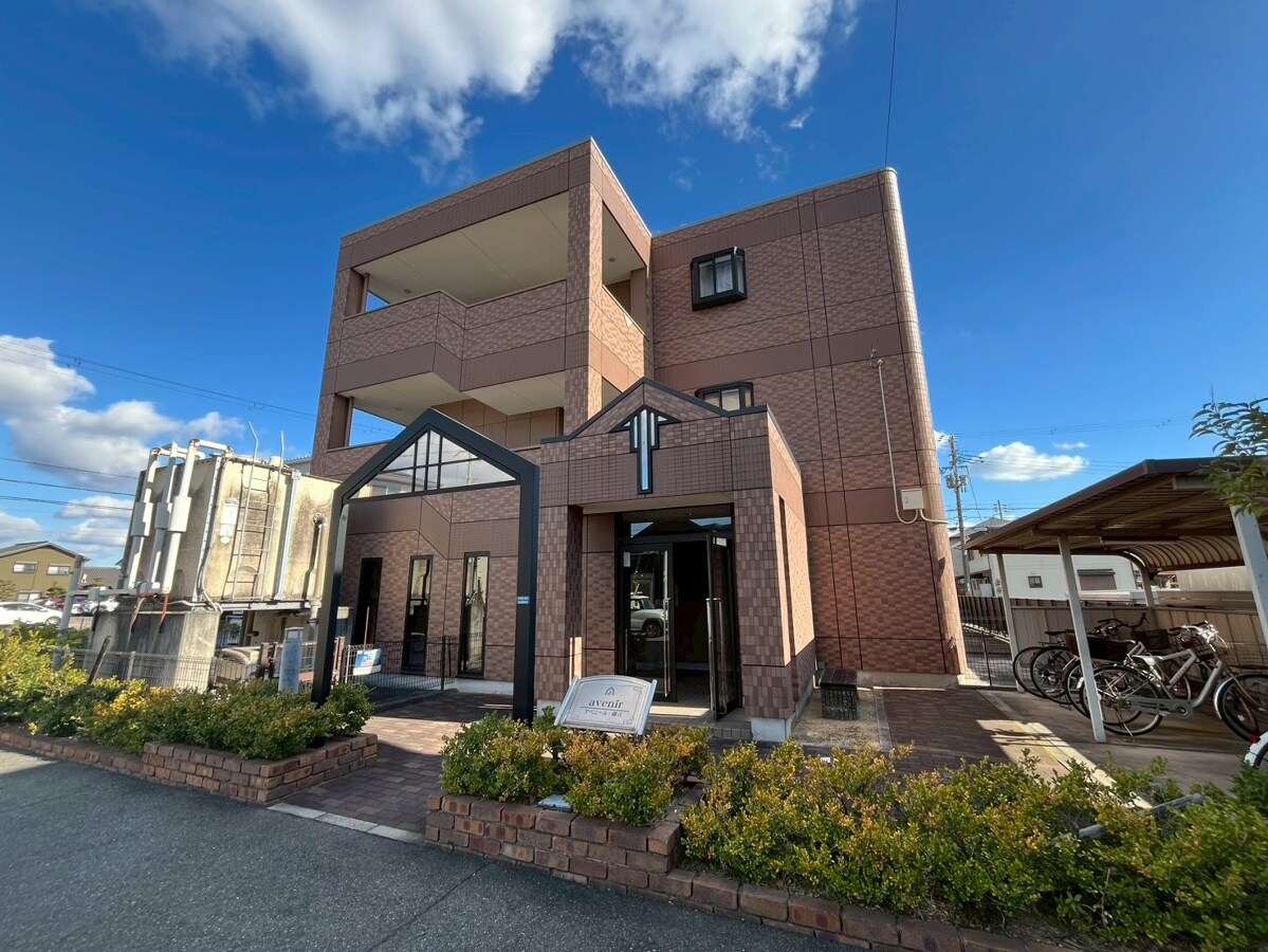 アベニール細江の物件外観写真