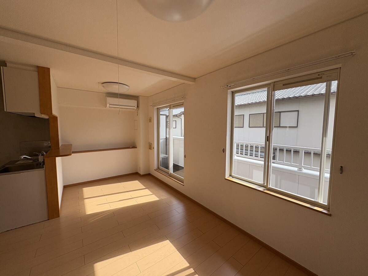 トレス・シエーネの物件内観写真