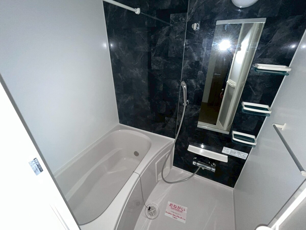 ヴィラ ドゥ グレーヌ梅ケ谷Dの物件内観写真