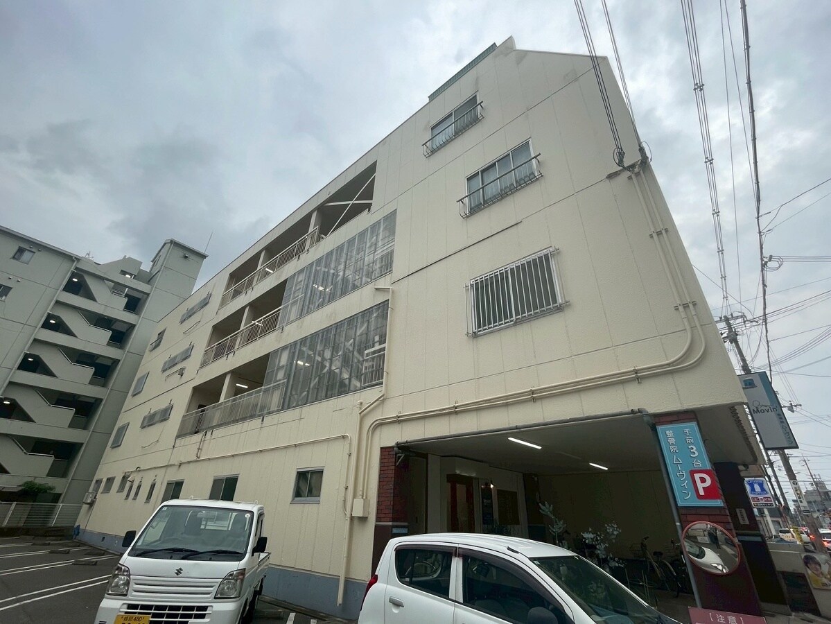 中村マンションの物件外観写真