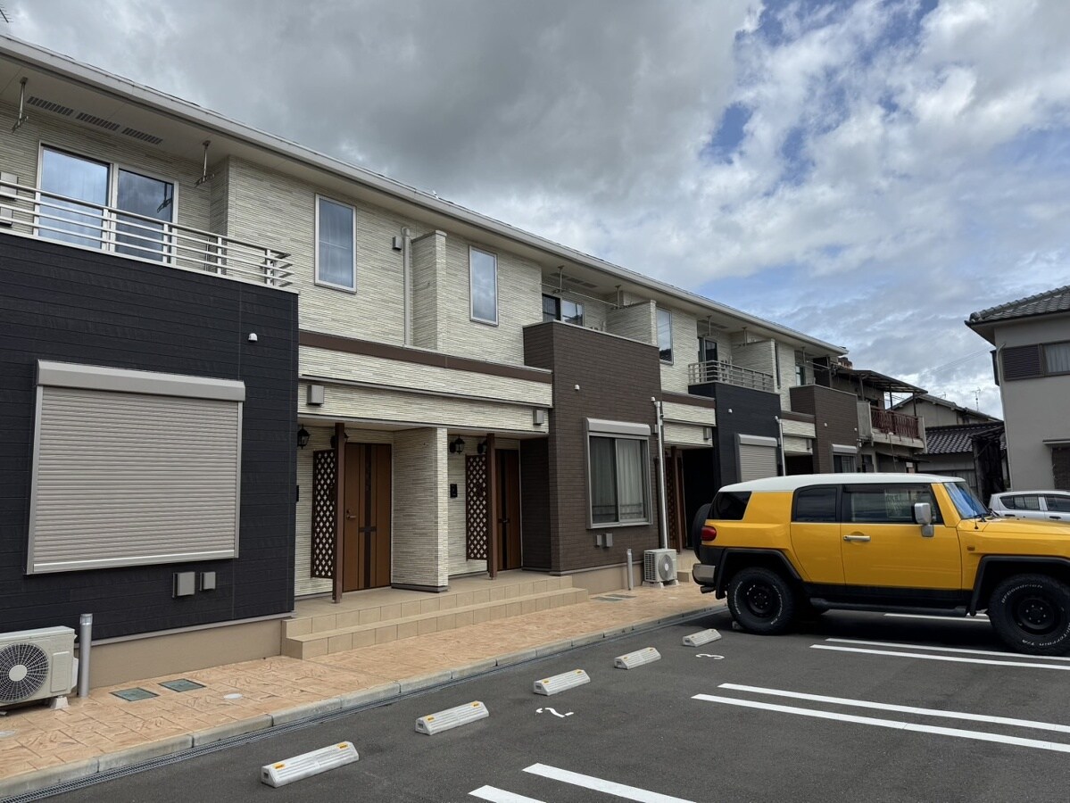 メゾン・カルムBの物件外観写真