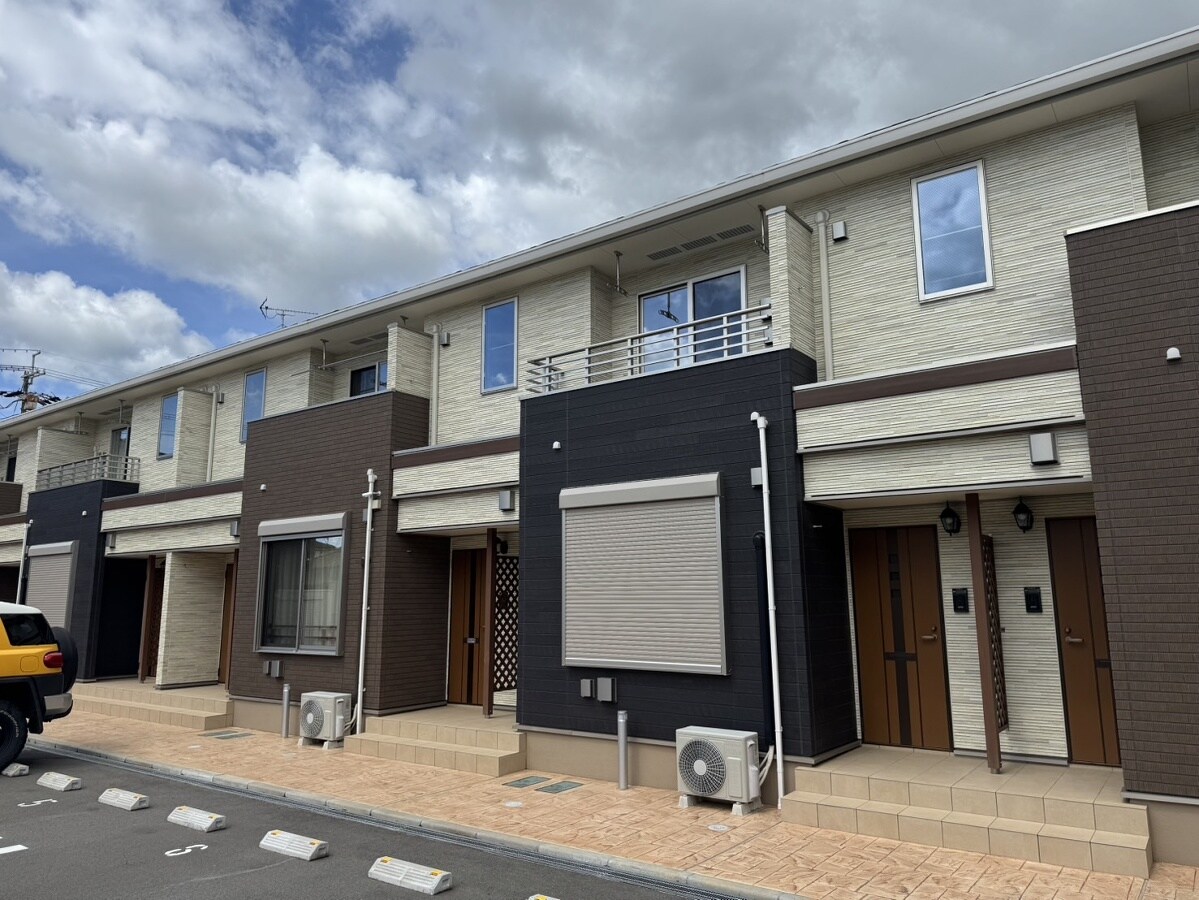 メゾン・カルムBの物件外観写真