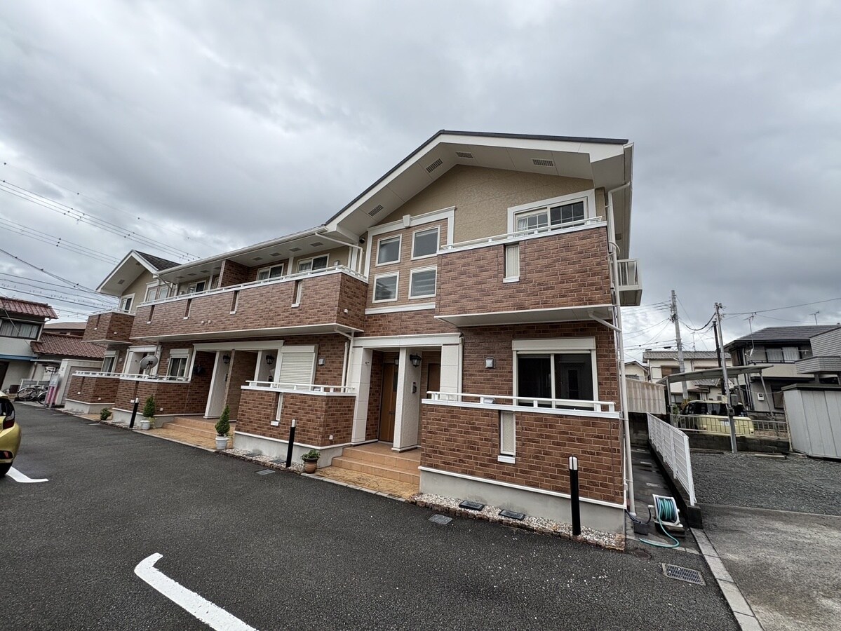 フレスク-ラの物件外観写真