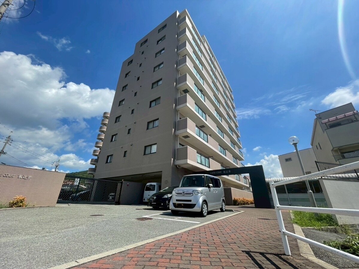 キャッスルコート東辻井の物件外観写真