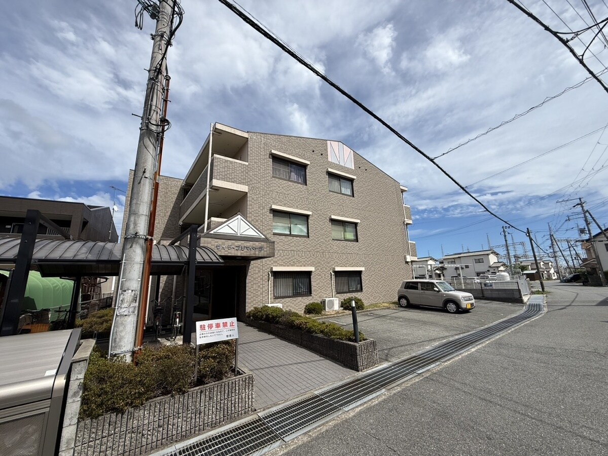 ヴィラ・プリマベーラの物件外観写真