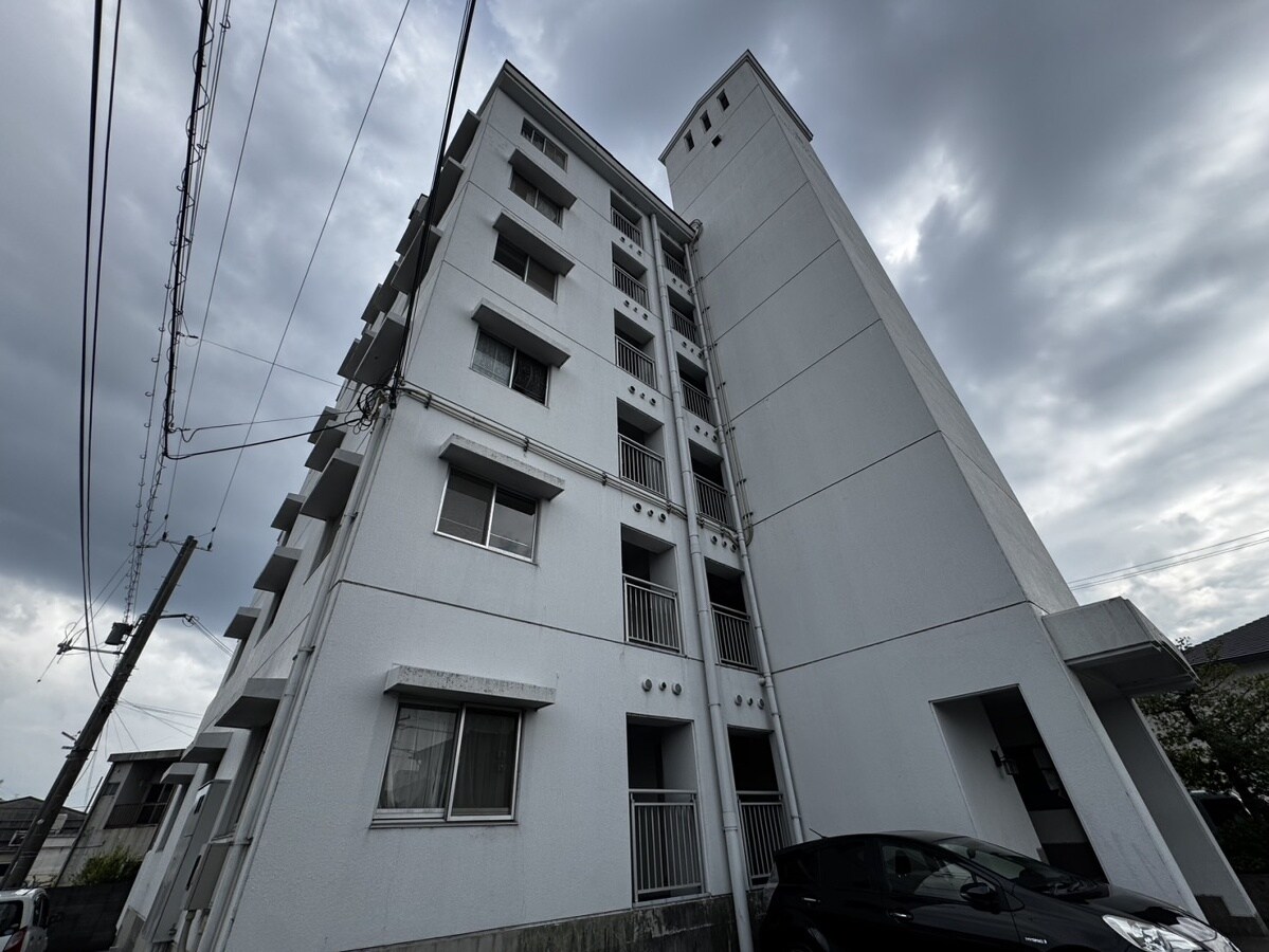 ダイヤマンションの物件外観写真