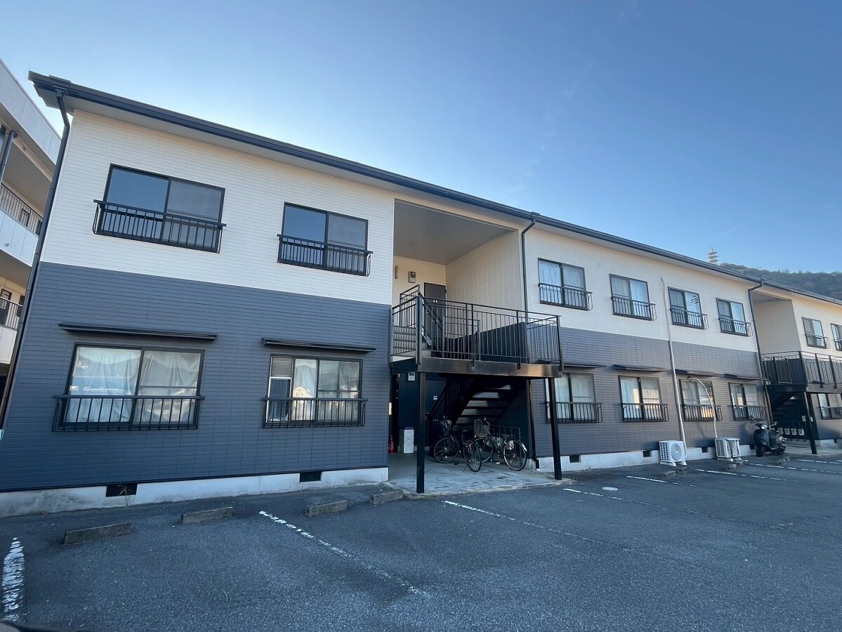 メゾンエルムの物件外観写真