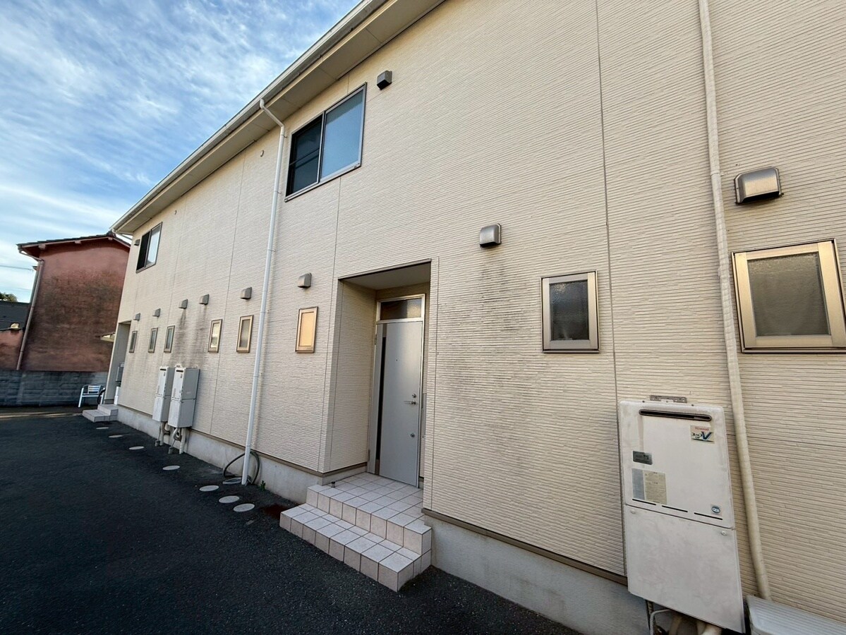 ラシック鷹匠の物件外観写真